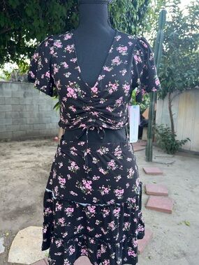 Two piece floral crop top and mini skirt- Size M